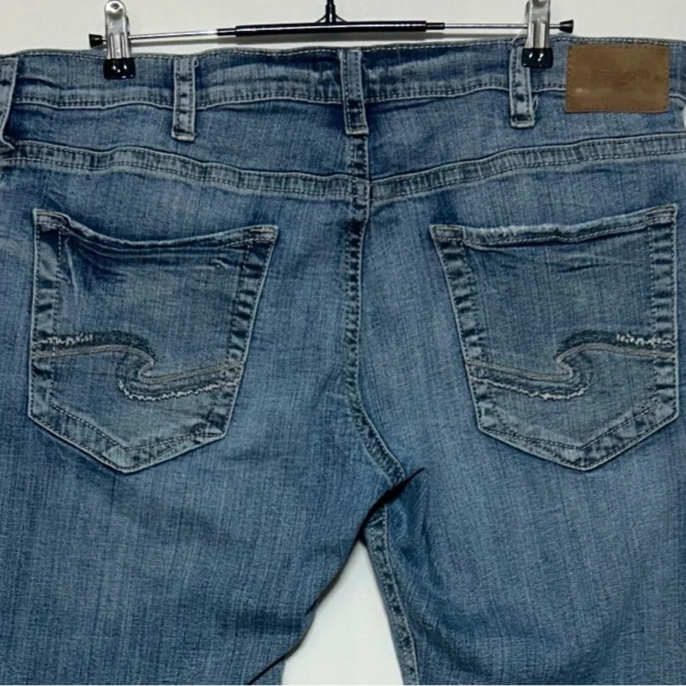 Silver 38/30 Men’s Jeans Blue Straight-Leg Denim - Picture 3 of 12